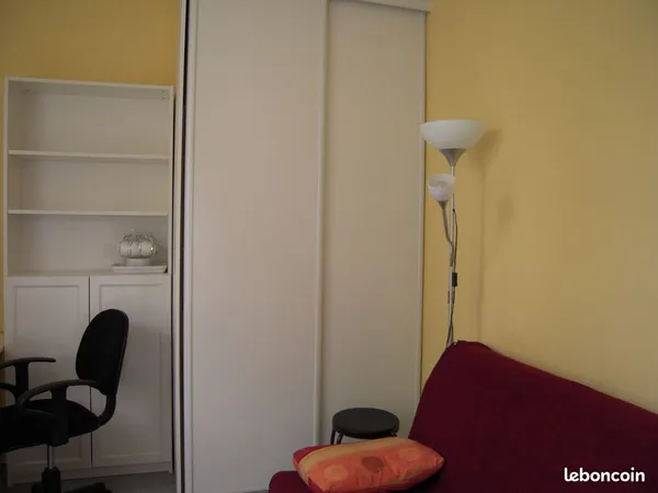 Studio meuble proche des facs 