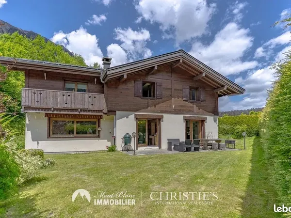 Chalet 5 pièces 141 m² 