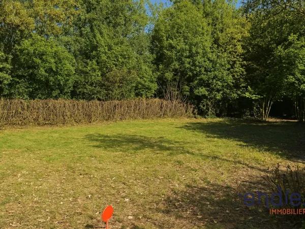 Terrain 637 m² 