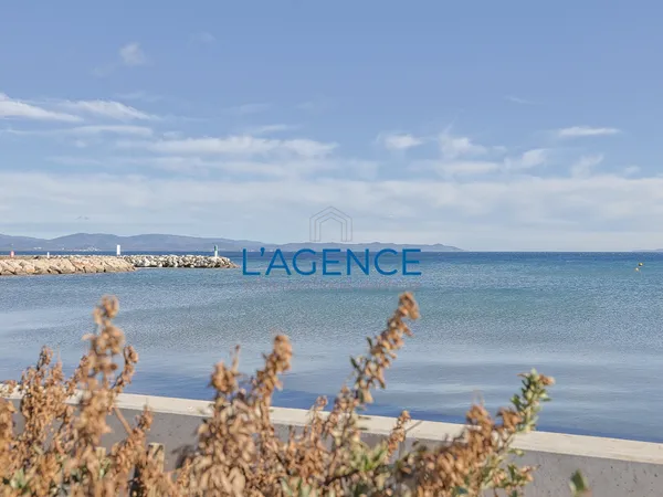 HYERES LA CAPTE - Mer à pieds - Maison de type T4 - 115m2 