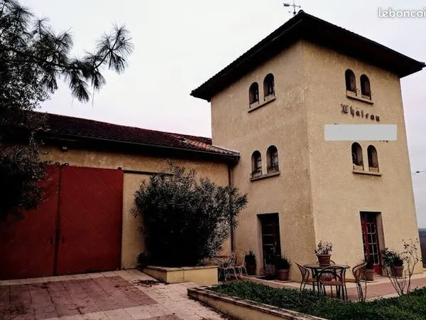 Château 7 pièces 900 m² 