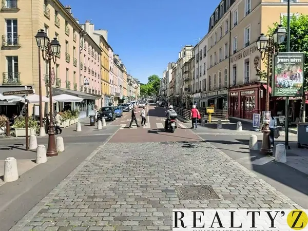 Boutique 2 pièces 126 m² 