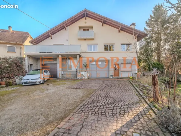 Maison 9 pièces 250 m² 