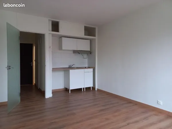 Studio 1 pièce 22 m² 
