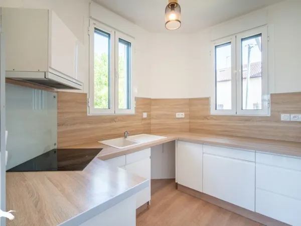 Duplex de 3 pièces principales 