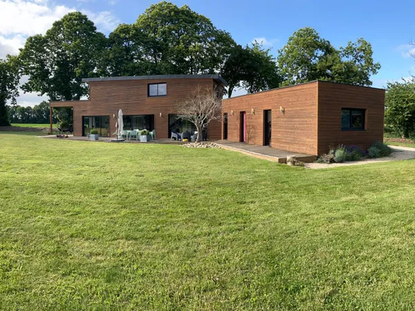 Maison Pommerit Le Vicomte 5 pièce(s) 175 m2 