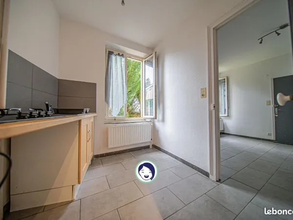 Studio 2 pièces 25 m² 