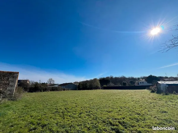 Terrain 814 m² DISSAY 