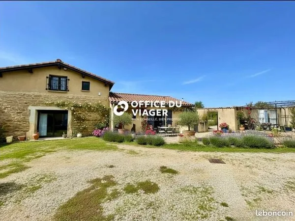 Maison 4 pièces 142 m² 