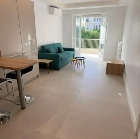 Appartement luxueux en plein coeur du carré d'or de Nice 