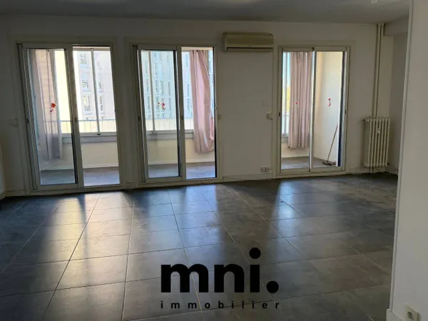 Appartement 5 pièces 104 m² 