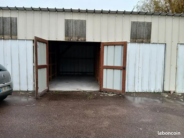 Parking/box 16 m² GODERVILLE 