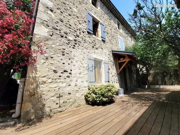 Maison 7 pièces 182 m² 