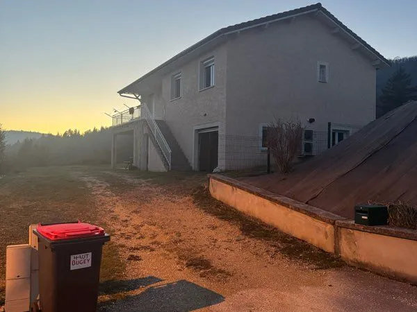 F4 appartement dans maison 