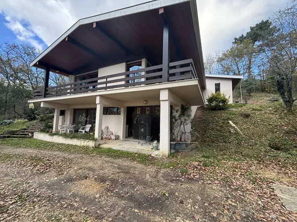 Villa 8 pièces 140 m² 