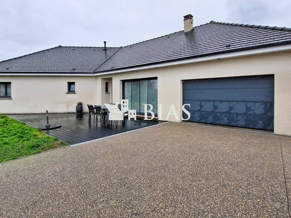 Maison de plain-pied 6 pièces 146 m² 