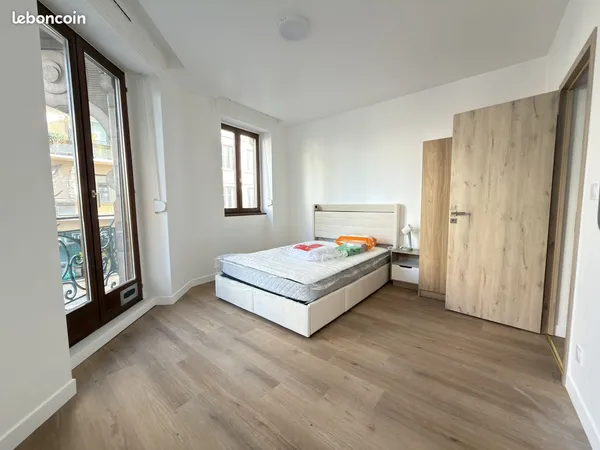 Appartement 1 pièce 14 m² 