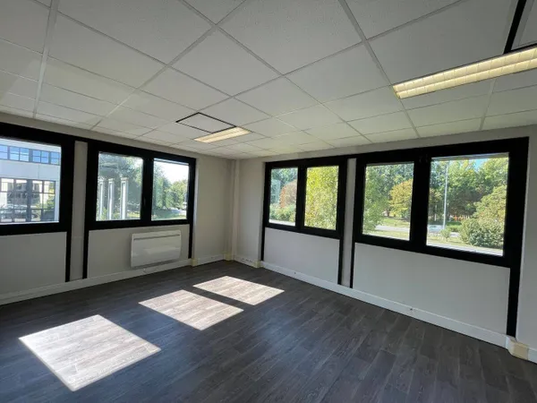 Bureaux 102 m² 