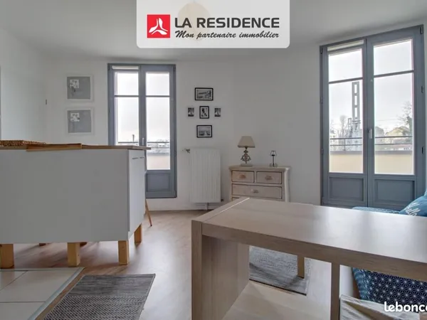 Studio 1 pièce 25 m² 