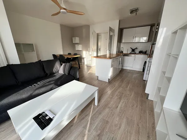 Alfortville Sud - Spacieux appartement 2 pièces avec balcon et parking 