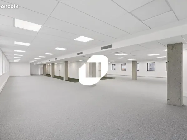 Bureau 2 722 m² 