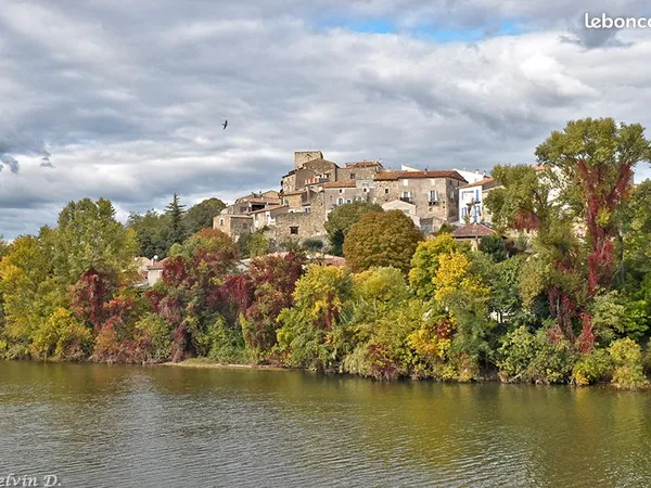 Terrain 600 m² Moussac 