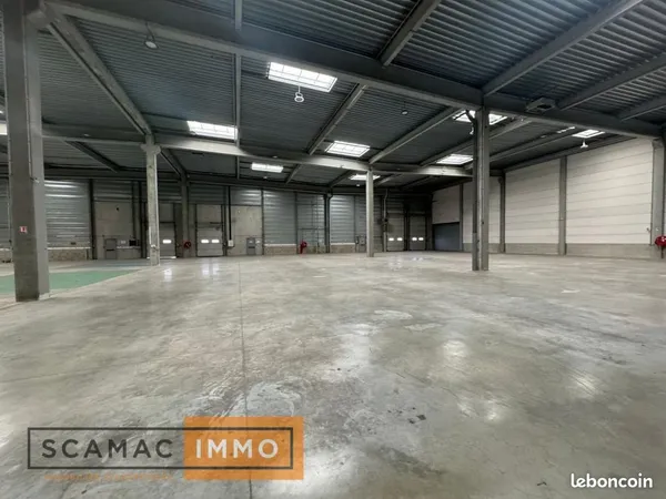 Local industriel 1 677 m² 