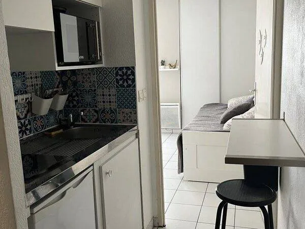 Studio 1 pièce 20 m² 
