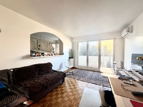 Appartement Marseille 3 pièce(s) 64 m2 Marseille St Anne 8ème 
