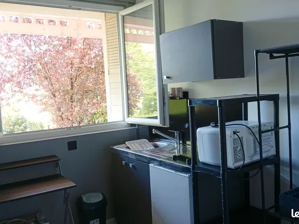 Chambre d'étudiant Ste Foy les Lyon 