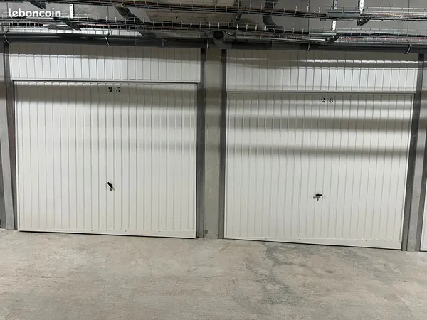 Parking - Garage Location Le Pradet   175€
