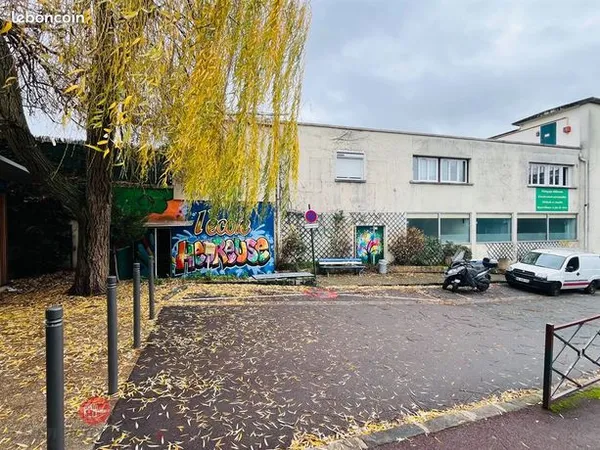 Boutique 320 m² 