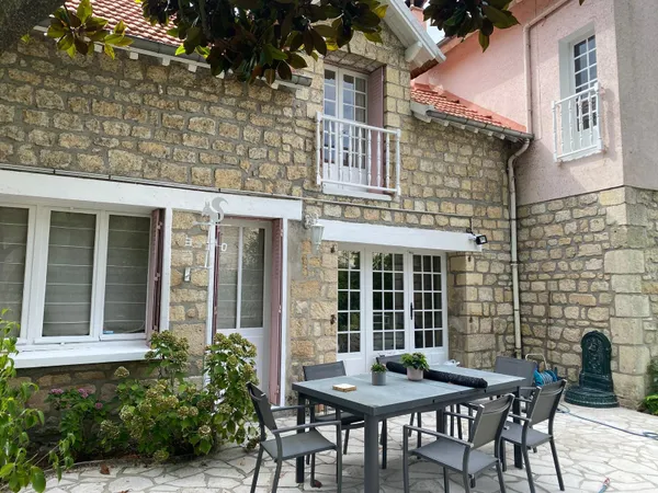 MAISON PLEINE DE CHARME 
