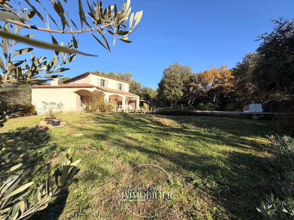 Maison 6 pièces 197 m² 