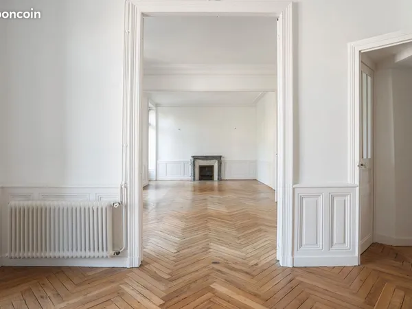 Appartement 5 pièces 159 m² 