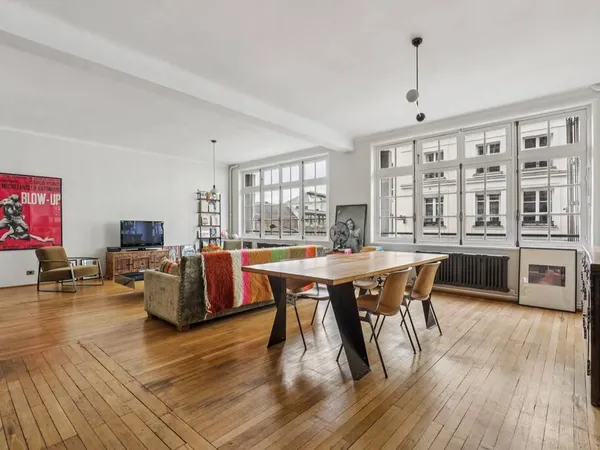 Loft 3 pièces 106 m² 