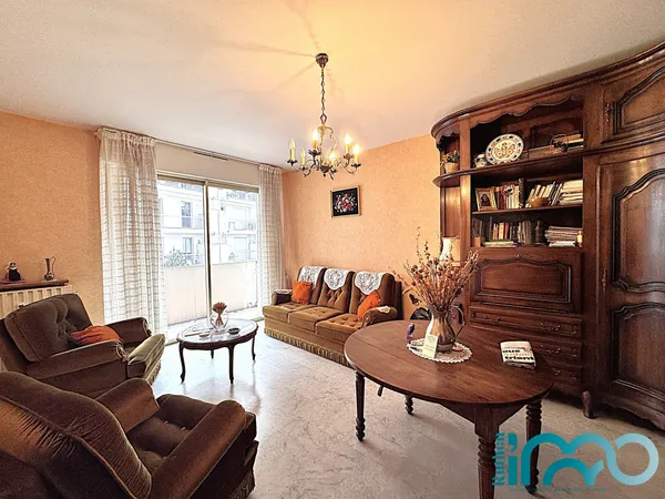 Appt. T2 avec balcon, cave et parking en sou-sol 