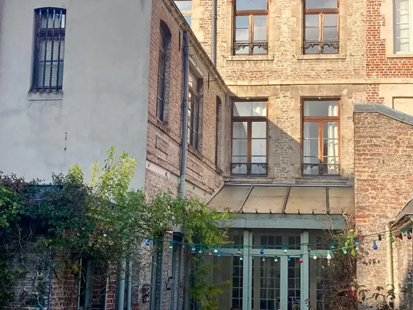 Maison 8 pièces 216 m² 