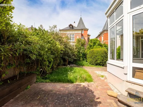 Appartement 7 pièces 130 m² 