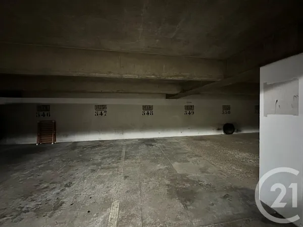 Parking 30 m² 