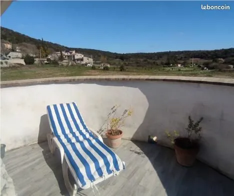 Maison dans un petit village ardéchois 