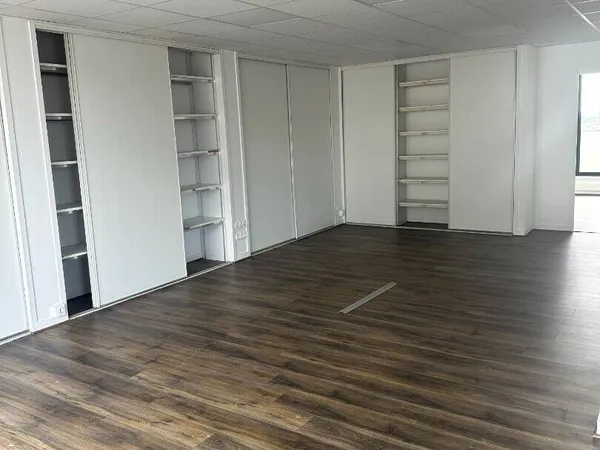 Bureaux 97 m² 