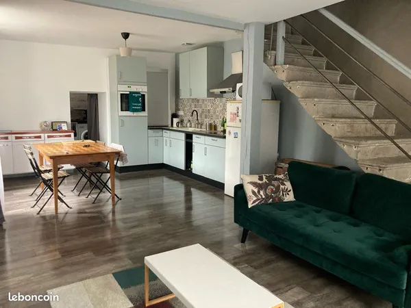 Maison mitoyenne avec terrasse 