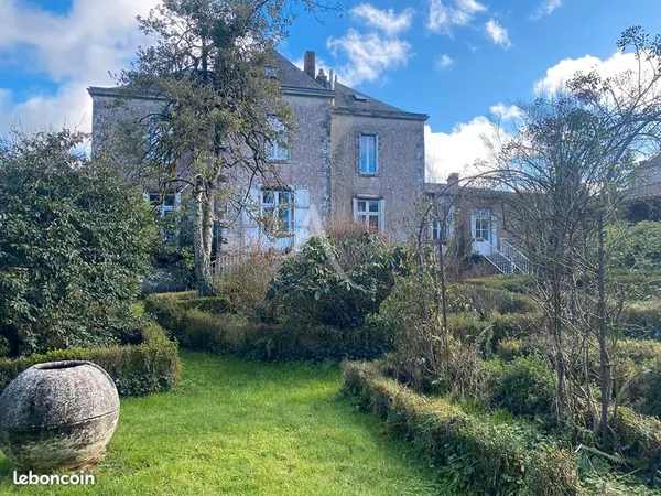 Maison 12 pièces 246 m² 