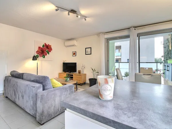 MONTPELLIER - OVALIE - DERNIER ETAGE - T3 DE 60 M2 AVEC TERRASSE DE 10 M2 ET PARKING EN SOUS-SOL. 