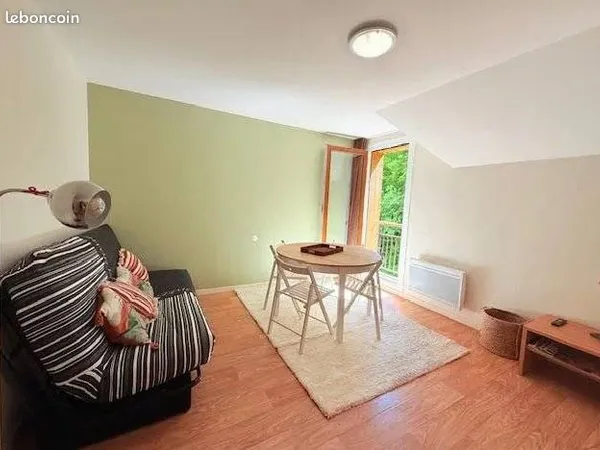 Studio 1 pièce 26 m² 
