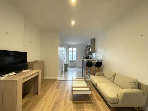 Chantilly, appartement T2 rénové 