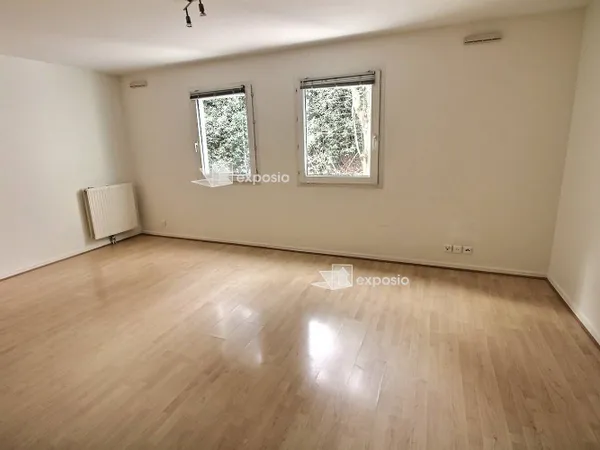 Studio 1 pièce 32 m² 