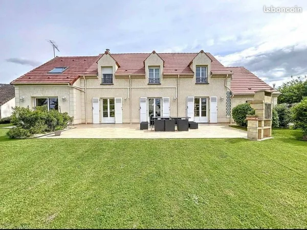 Pavillon 7 pièces 233 m² 