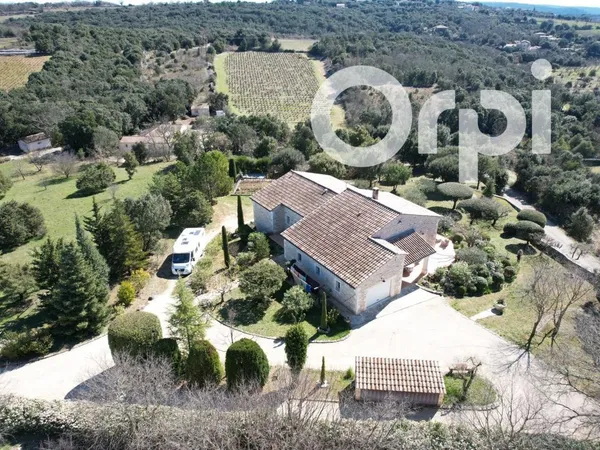 À vendre - Propriété de charme entre la vallée de la Cèze et la cité Renaissance de Barjac 